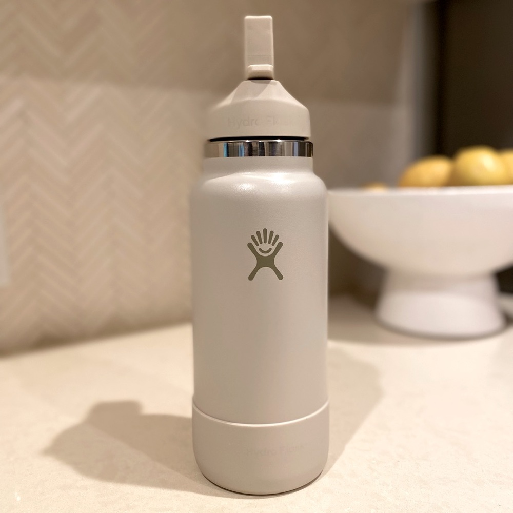 ✖️SOLD✖️HYDRO FLASK - Limited Edition travel tumbler - Sandalwood - Brand New!